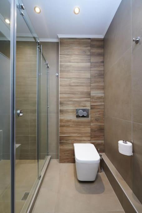 Apartment In The Heart Of The City Атина Екстериор снимка